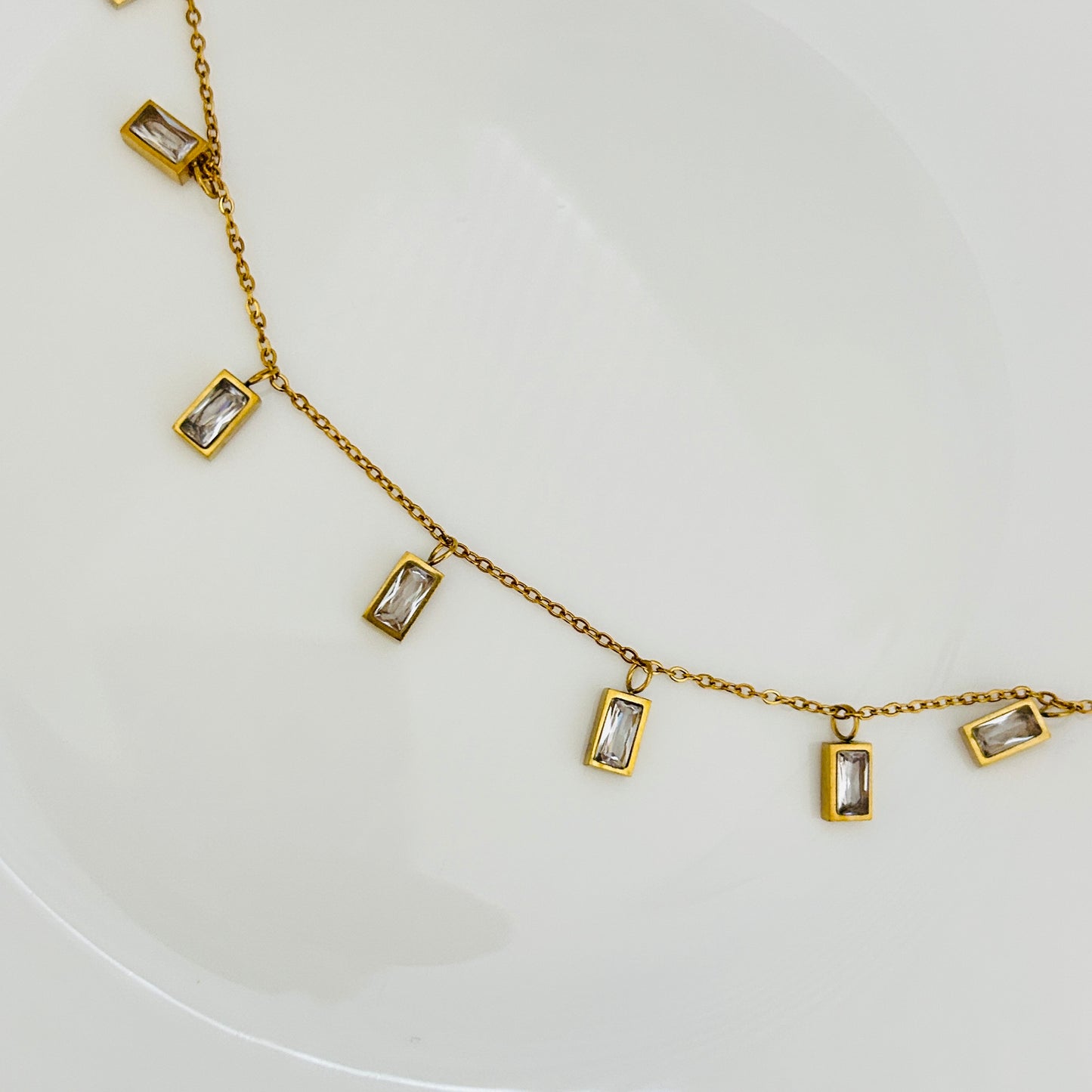 Cosmos Drop Essential Necklace