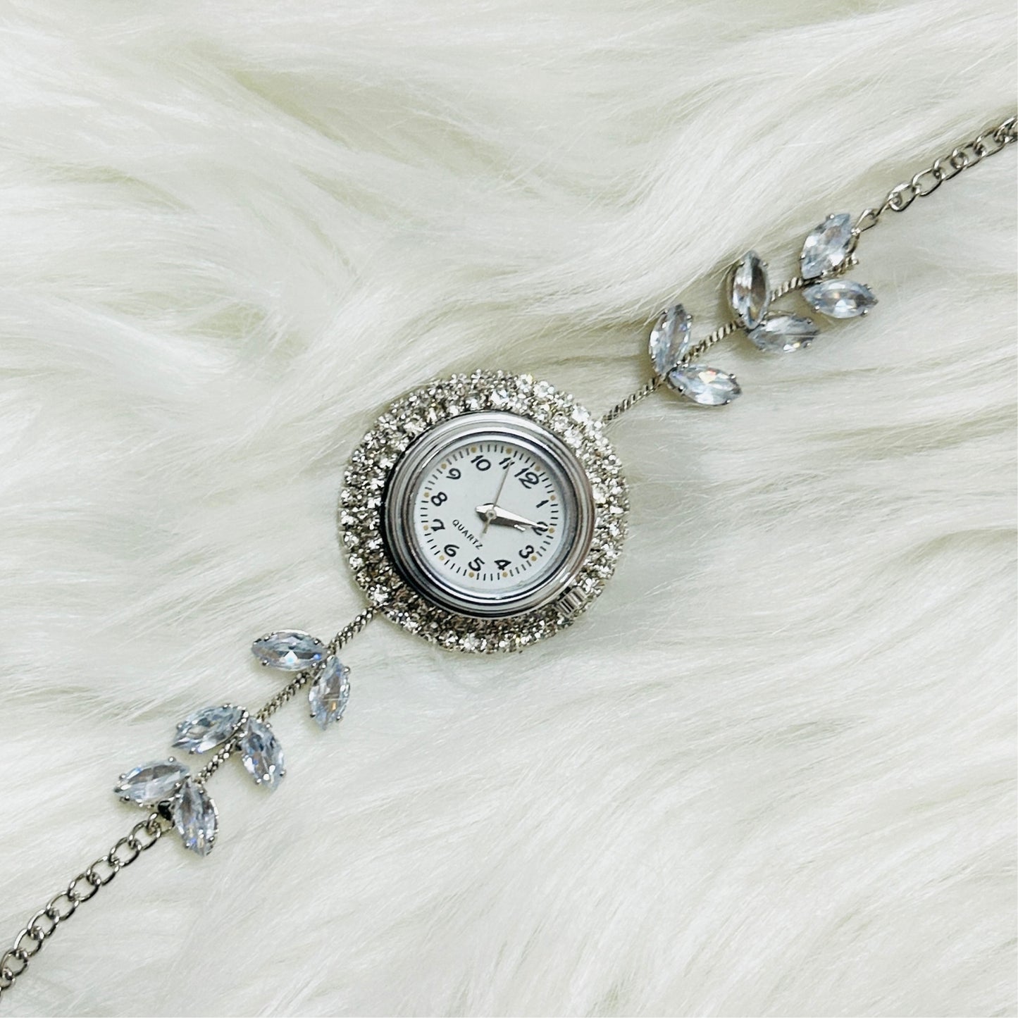 Elegante Bracelet Watch