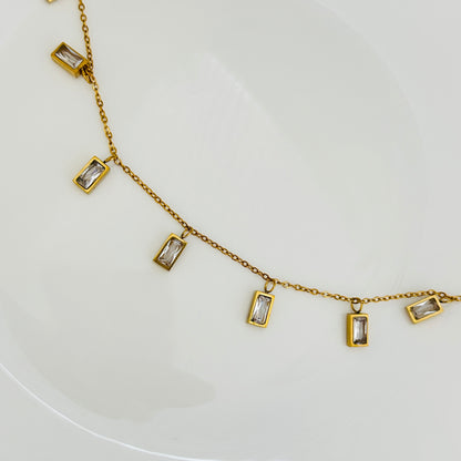 Cosmos Drop Essential Necklace
