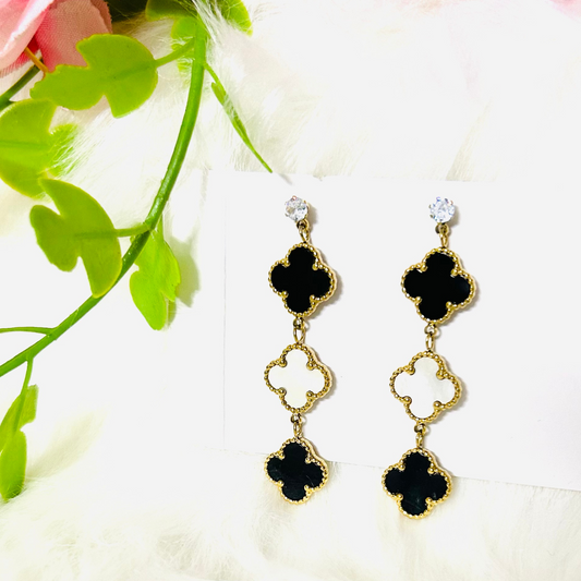 Lucky K- Drama Clover Earrings