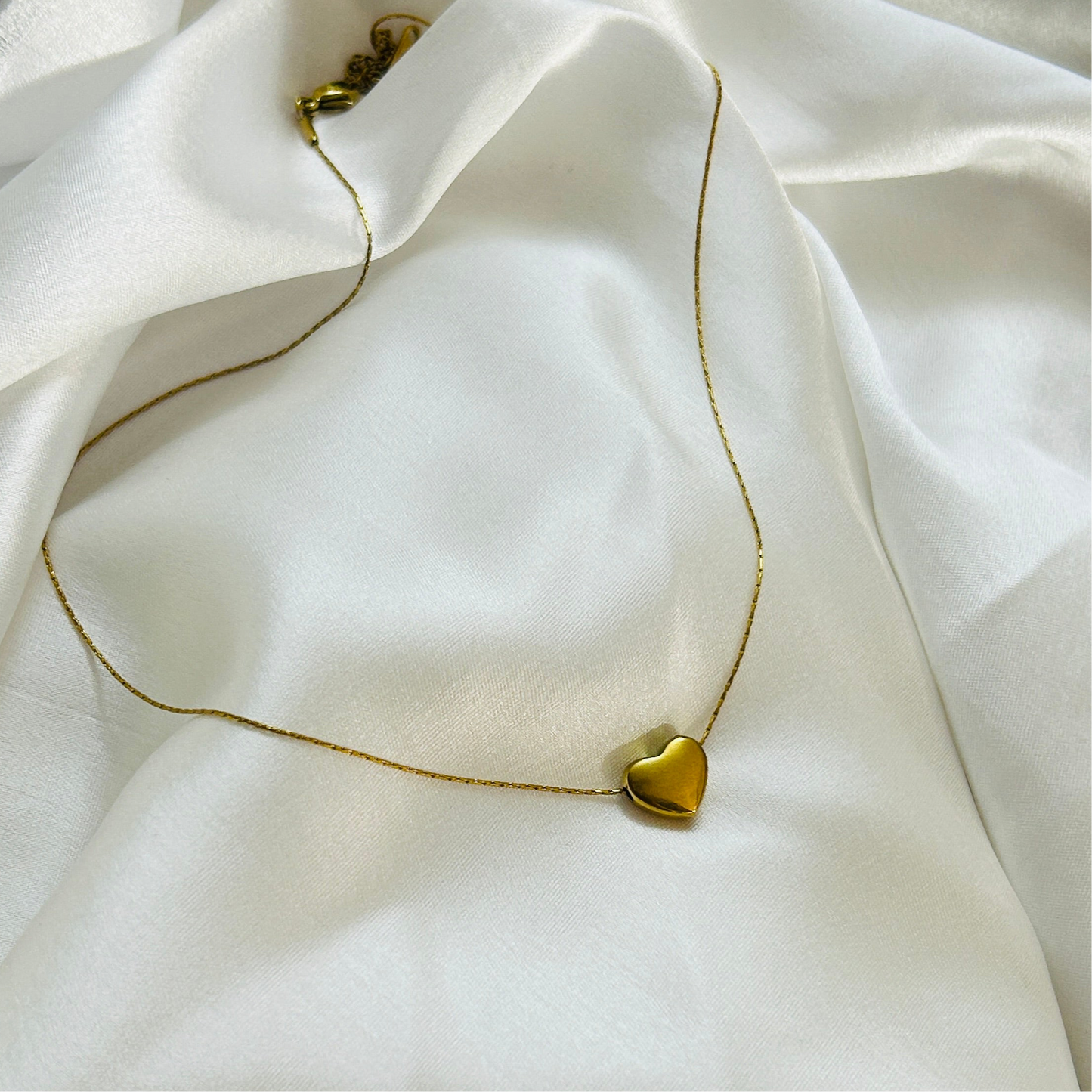 Minimal Heartbeat Necklace