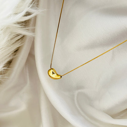 Eve Droplet Necklace