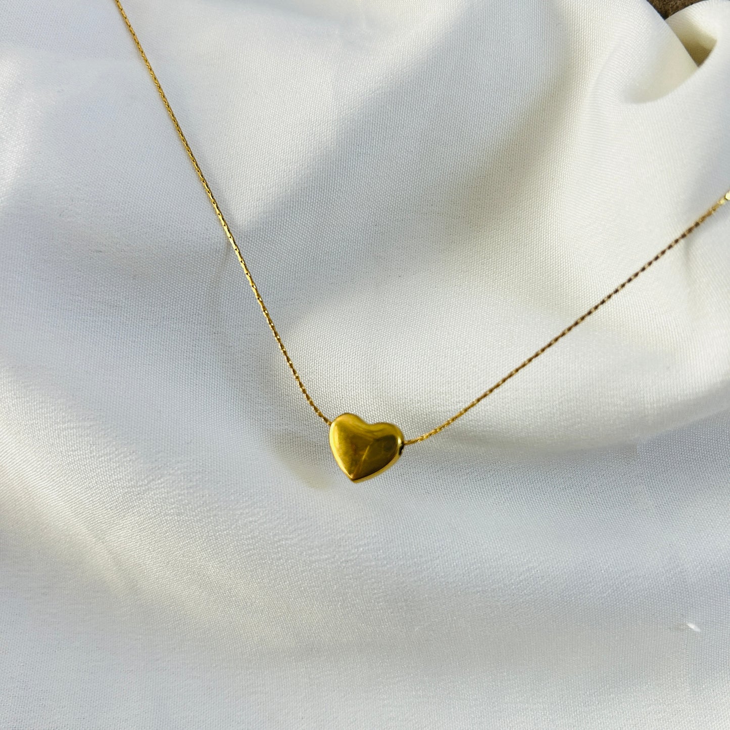 Minimal Heartbeat Necklace