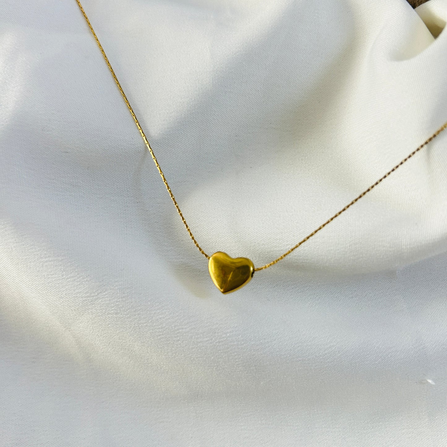 Minimal Heartbeat Necklace