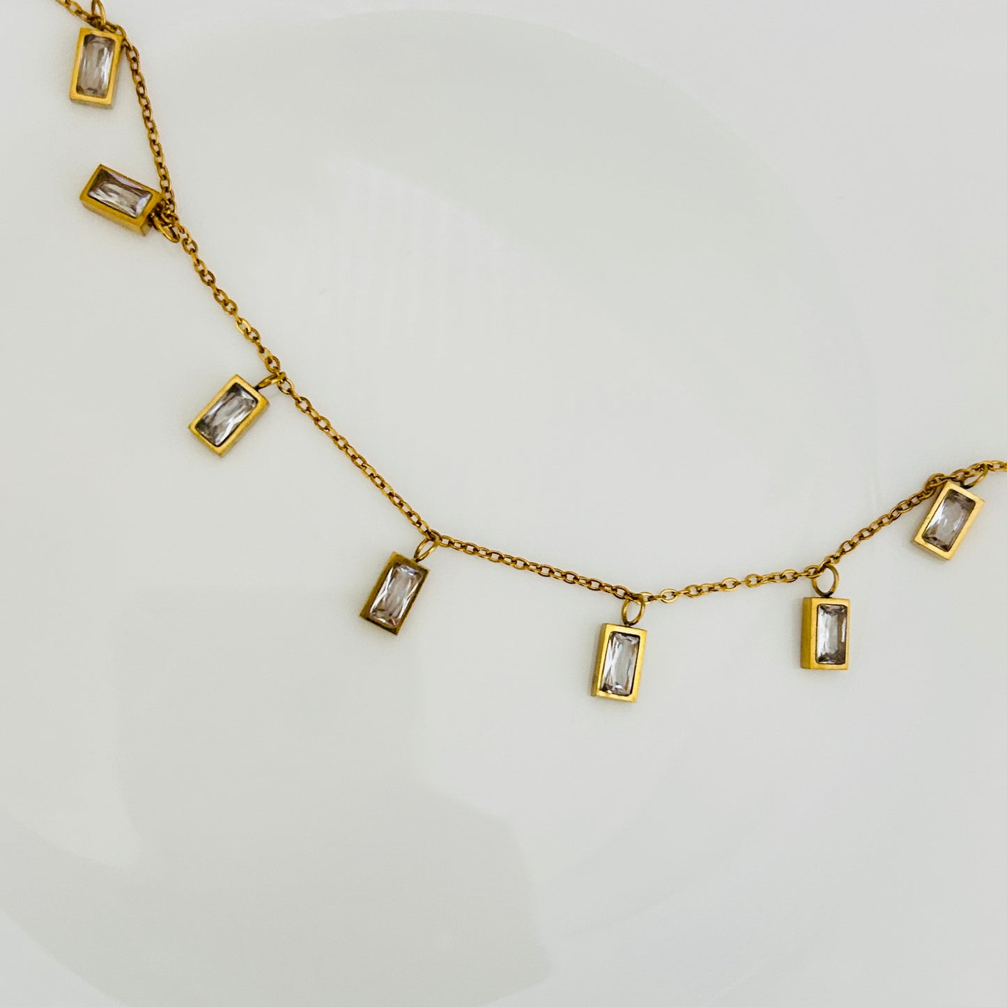 Cosmos Drop Essential Necklace