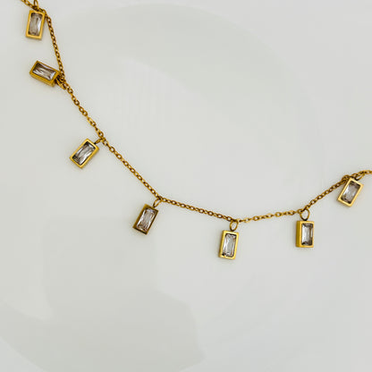 Cosmos Drop Essential Necklace
