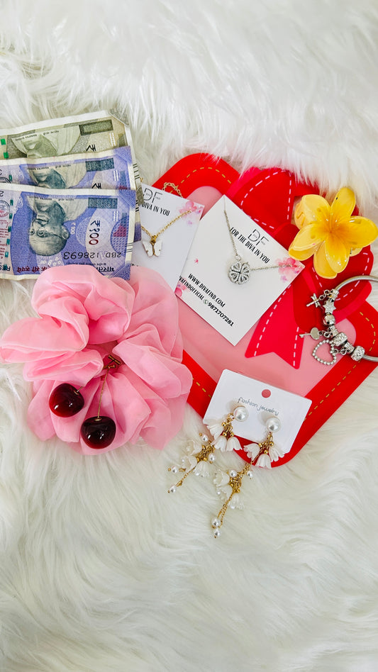 Rakhi Hamper 699